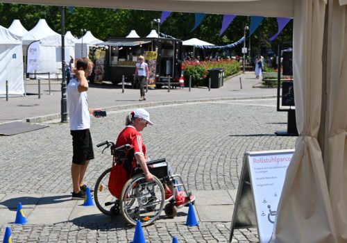 Eine Teilnehmerin beim Rollsthl Parcours.